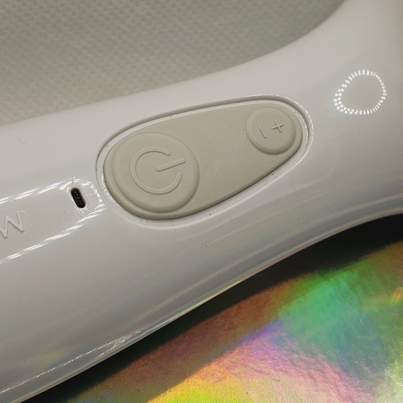 Mary Kay Skinvigorate Sonic Skin Care System - Picture 5 of 9